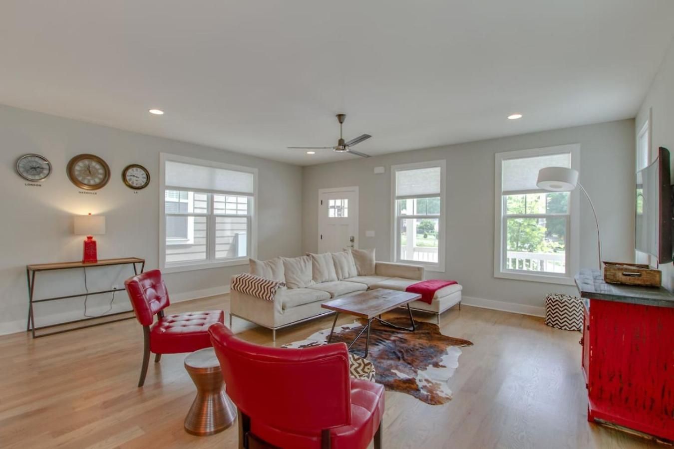 Spacious With 7 Beds 4 Bedrooms And 2.5 Bathrooms Holiday home Nashville