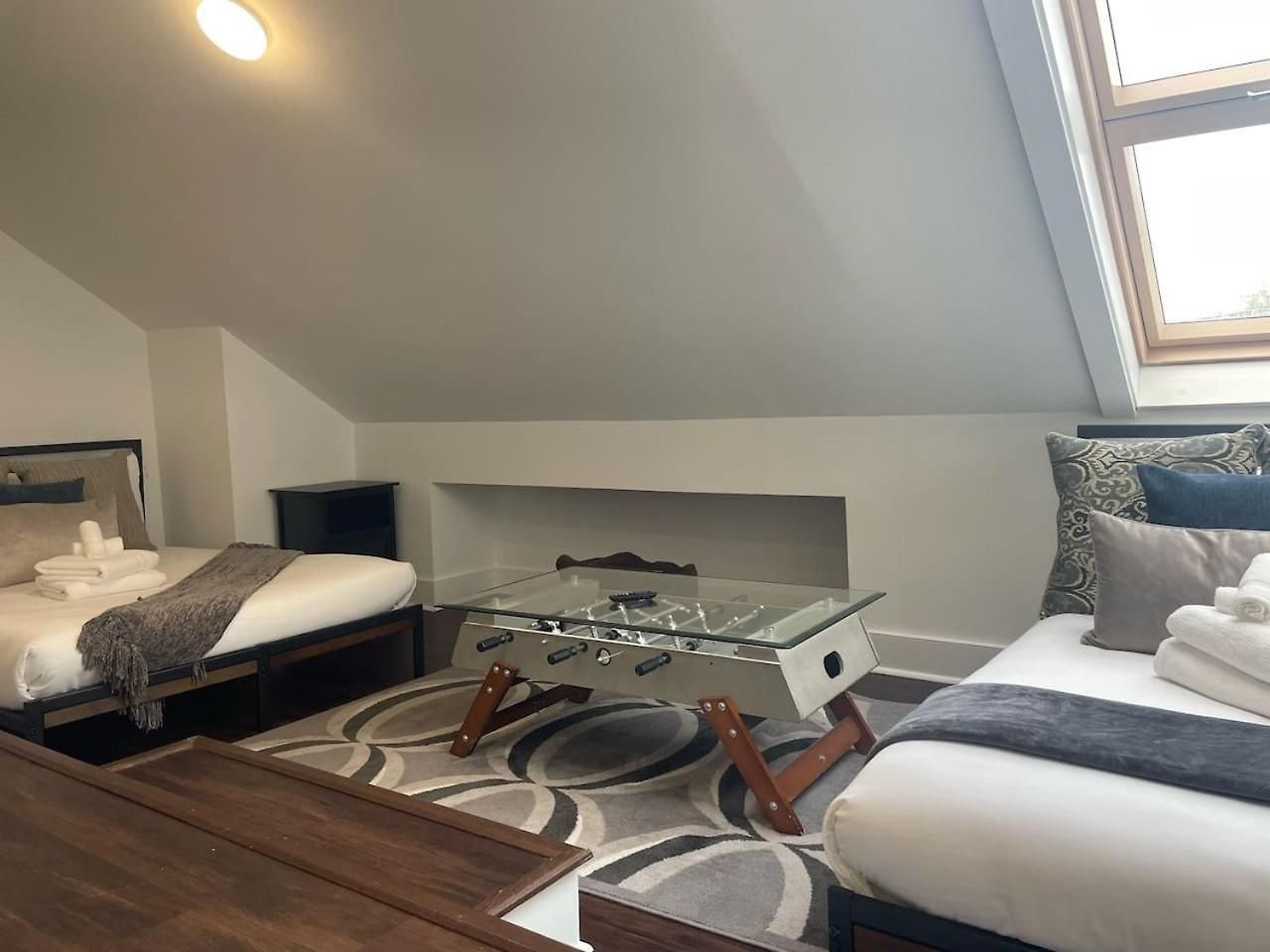 Minutes To Broadway Stunning Townhome Holiday home *