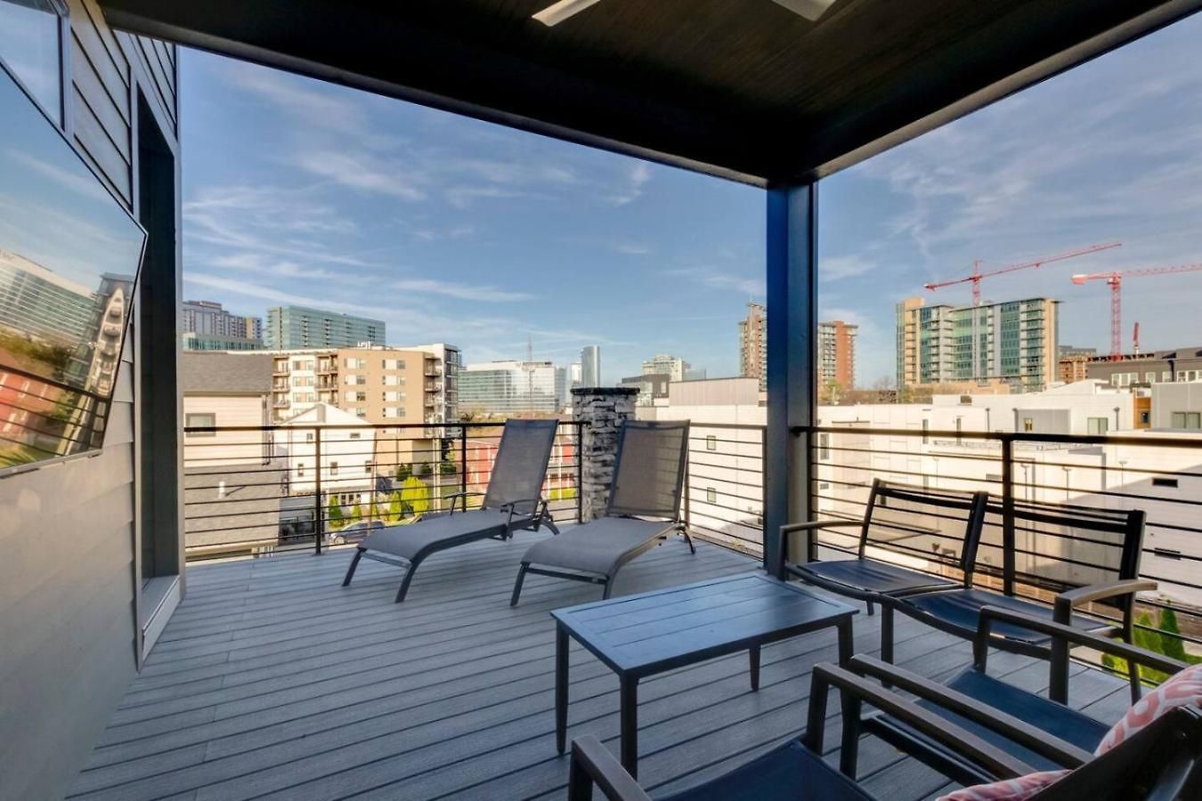 Spacious Gulch Retreat Super Skyline Views *