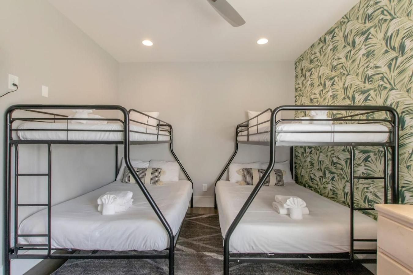 Spacious Gulch Retreat Super Skyline Views Holiday home Nashville
