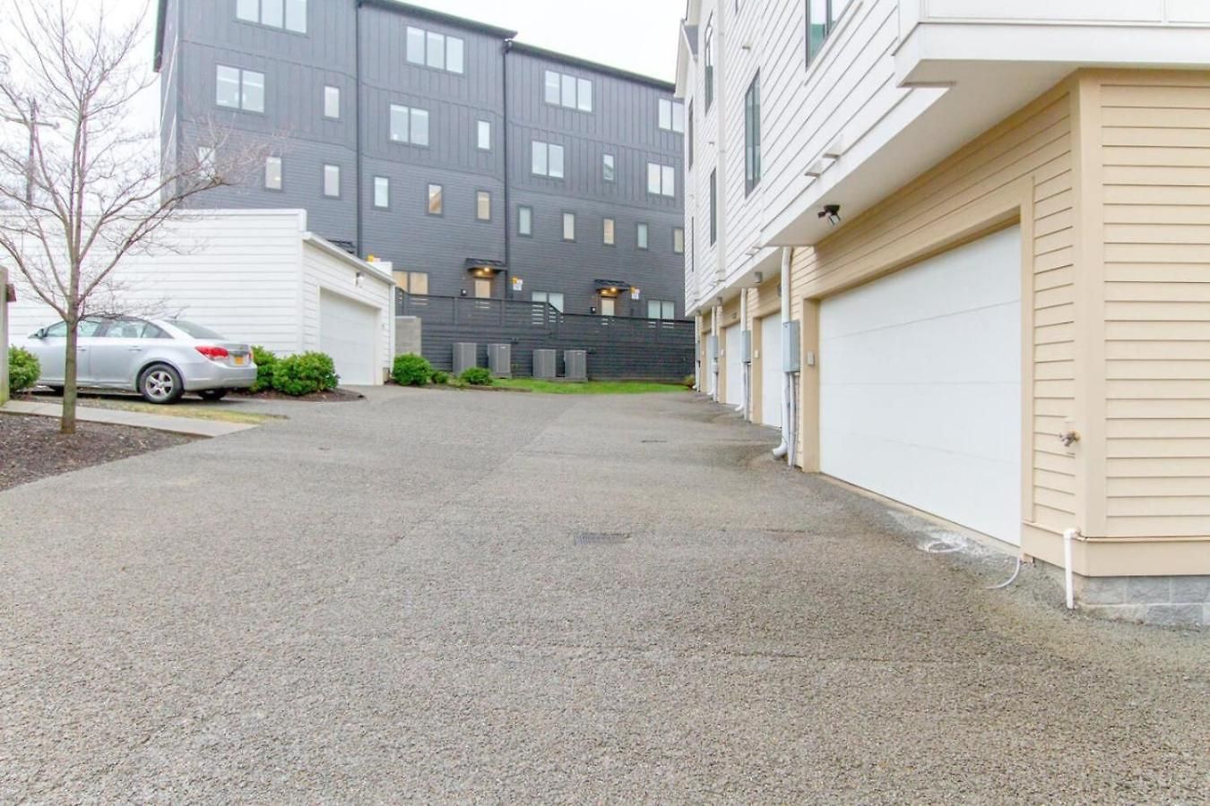 Stylish Private Rooftop Perfect Location *