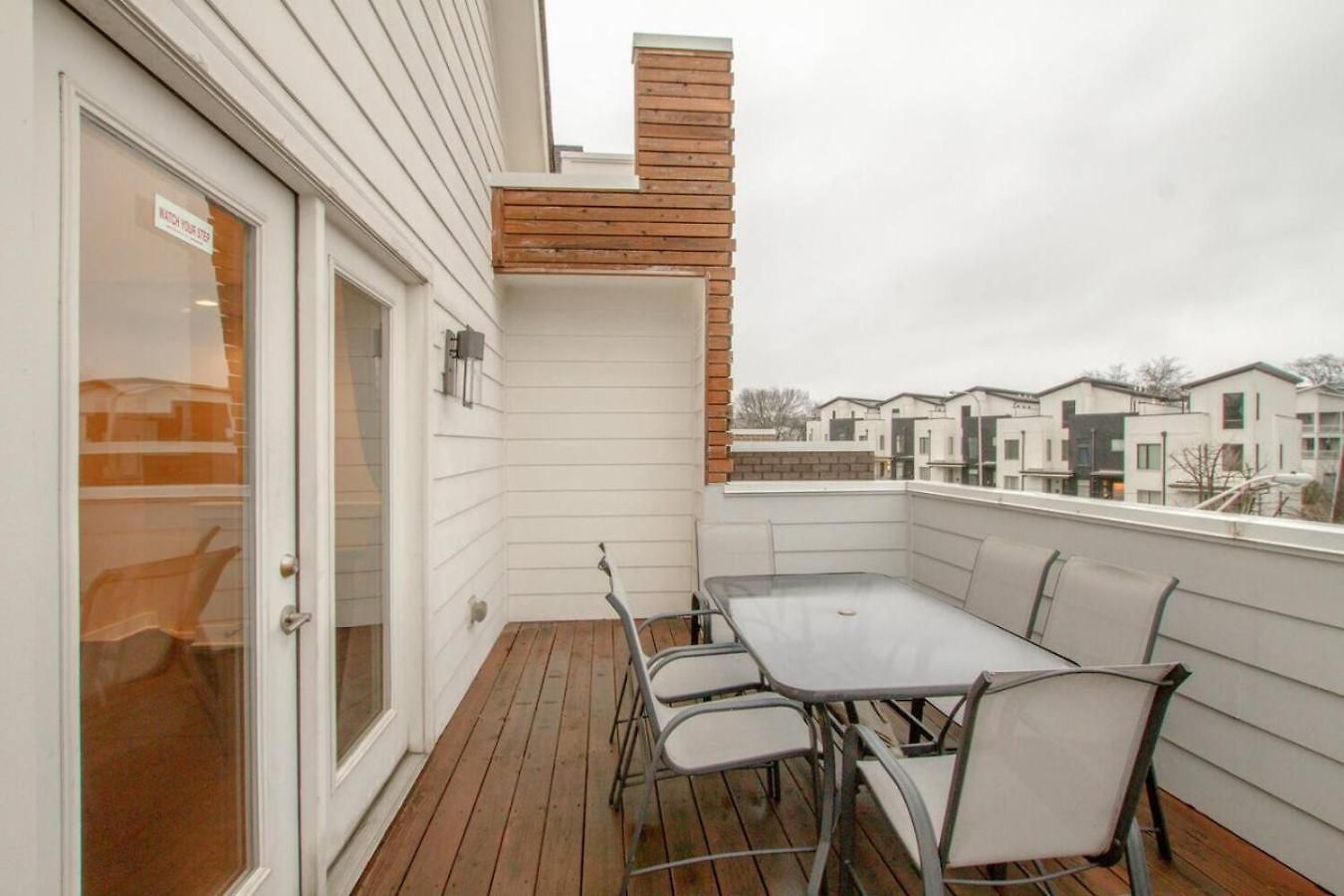 Holiday home Stylish Private Rooftop Perfect Location *