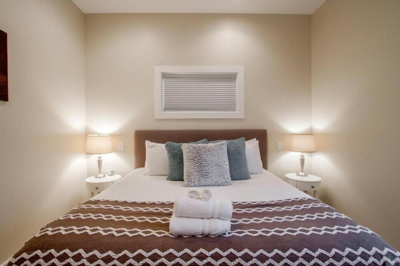Holiday home Stylish Private Rooftop Perfect Location