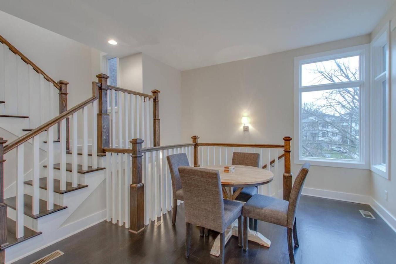 Stylish Private Rooftop Perfect Location *