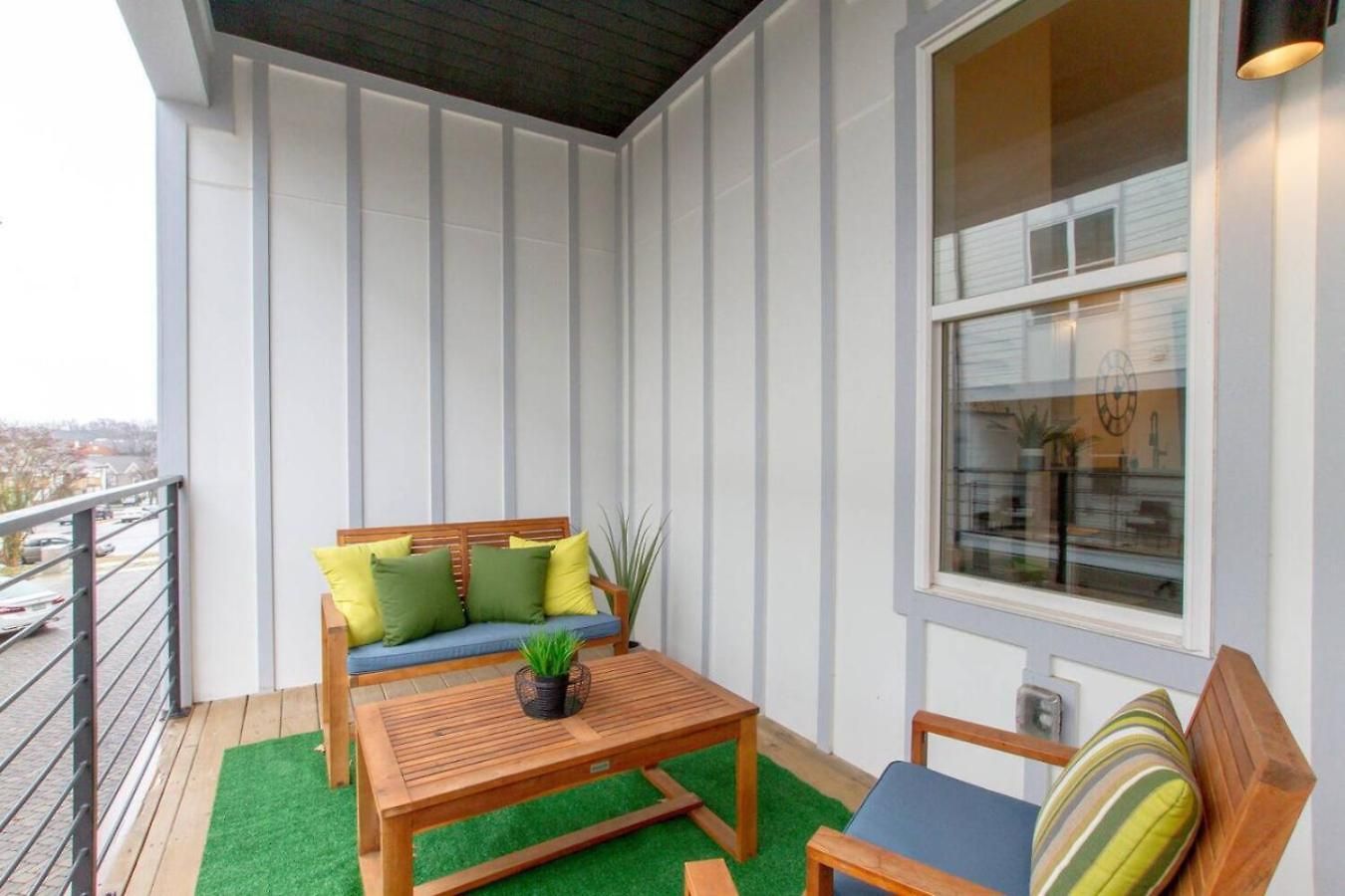 Stylish Luxury Private Rooftop Space Hillsboro Holiday home