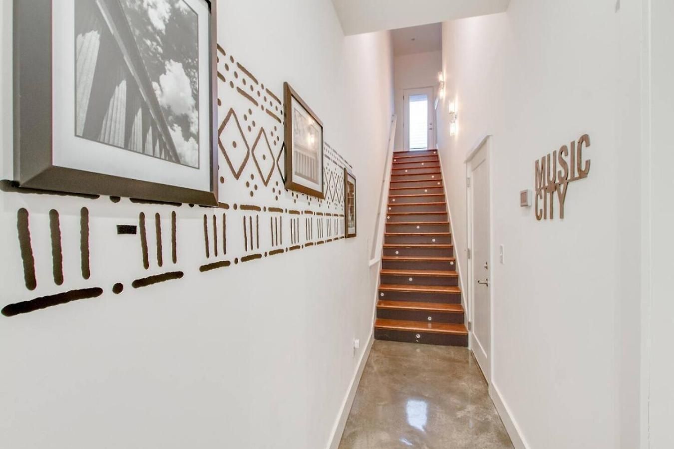 Stylish Luxury Private Rooftop Space Hillsboro