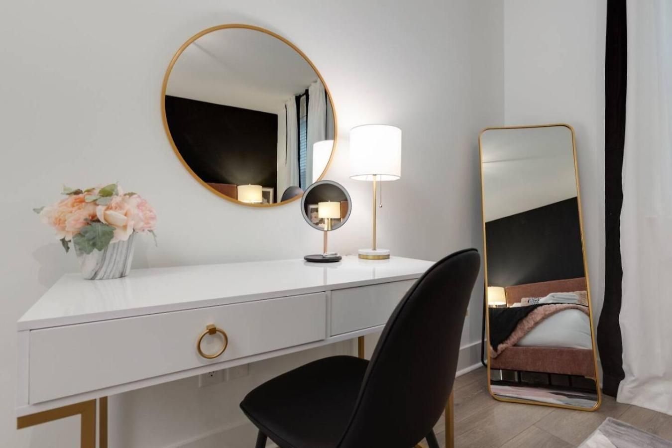 Super Luxury Maximum Space Gorgeous Decor * Nashville