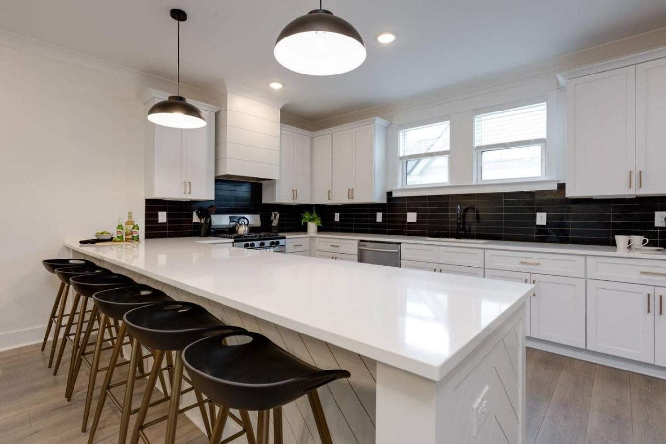 Super Luxury Maximum Space Gorgeous Decor *