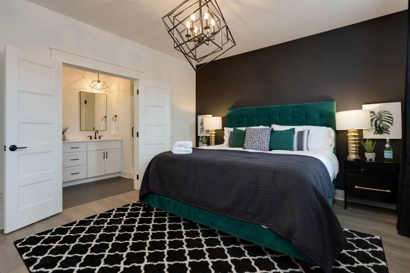 Super Luxury Maximum Space Gorgeous Decor * Nashville