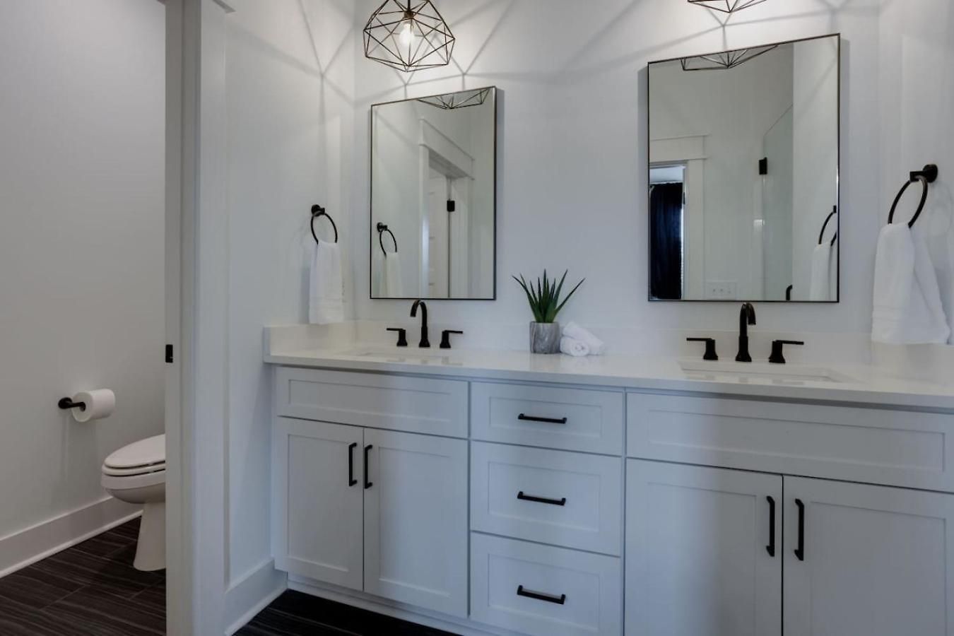 Super Luxury Maximum Space Gorgeous Decor Nashville