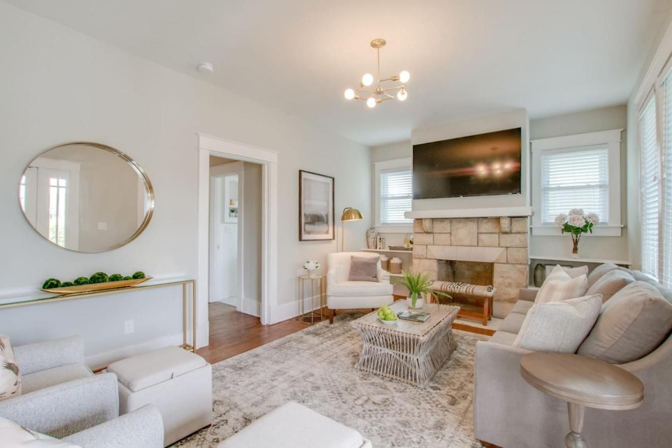 Holiday home The Pink Door Beauty Stunning And Fresh Nashville