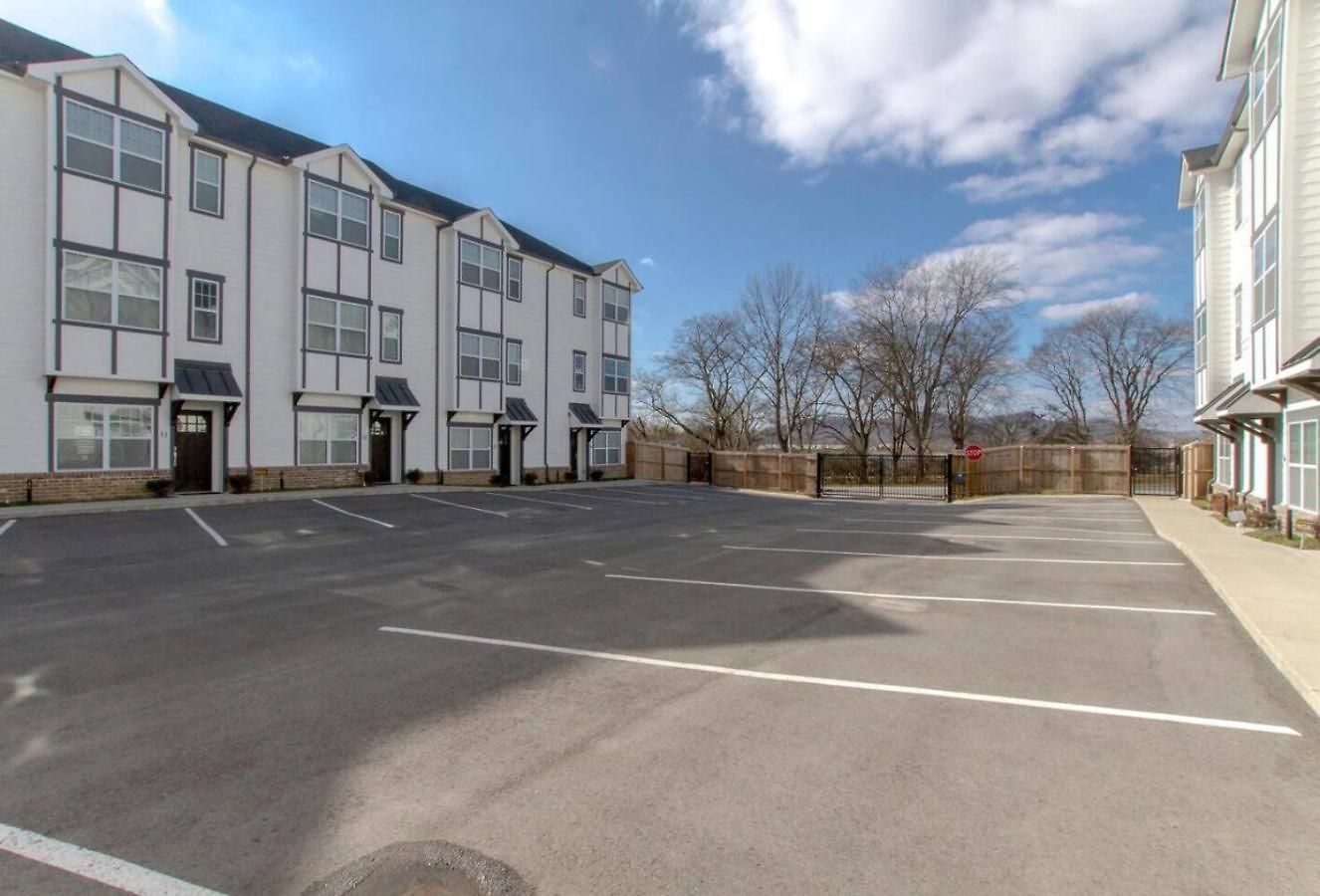 Music Townhome Great For Groups Holiday home