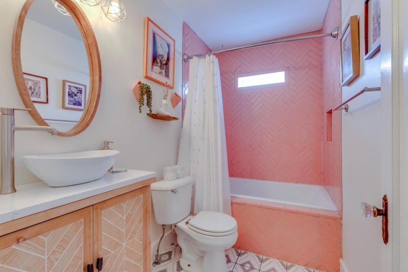 Unique And Stylish East 3 Bedroom 2.5 Bath Nashville