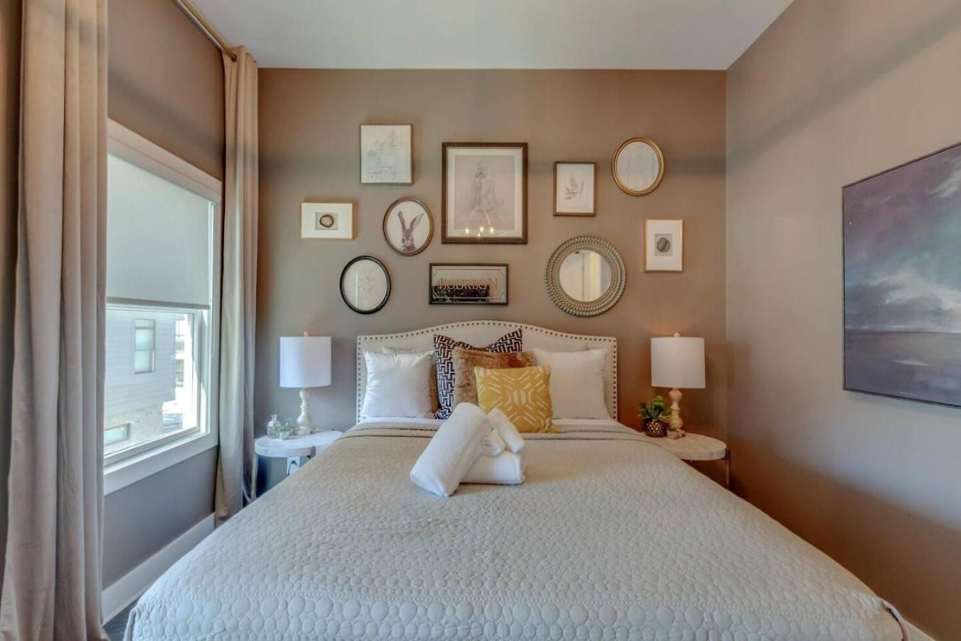 Modern Townhome With Gorgeous Patio Space Holiday home *