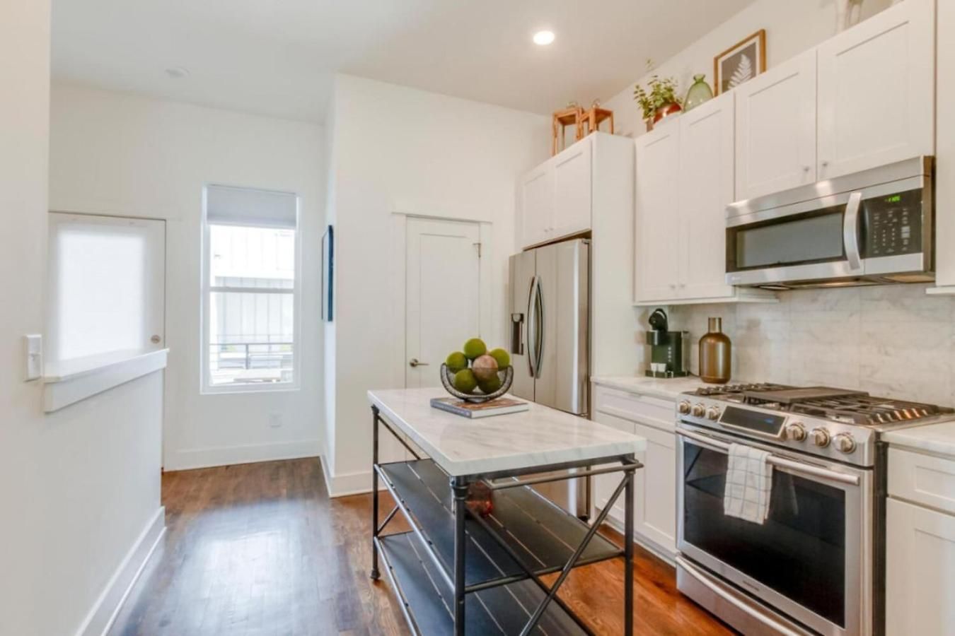 Urban Living- Rooftop Hangout- Hillsboro Village Holiday home Nashville