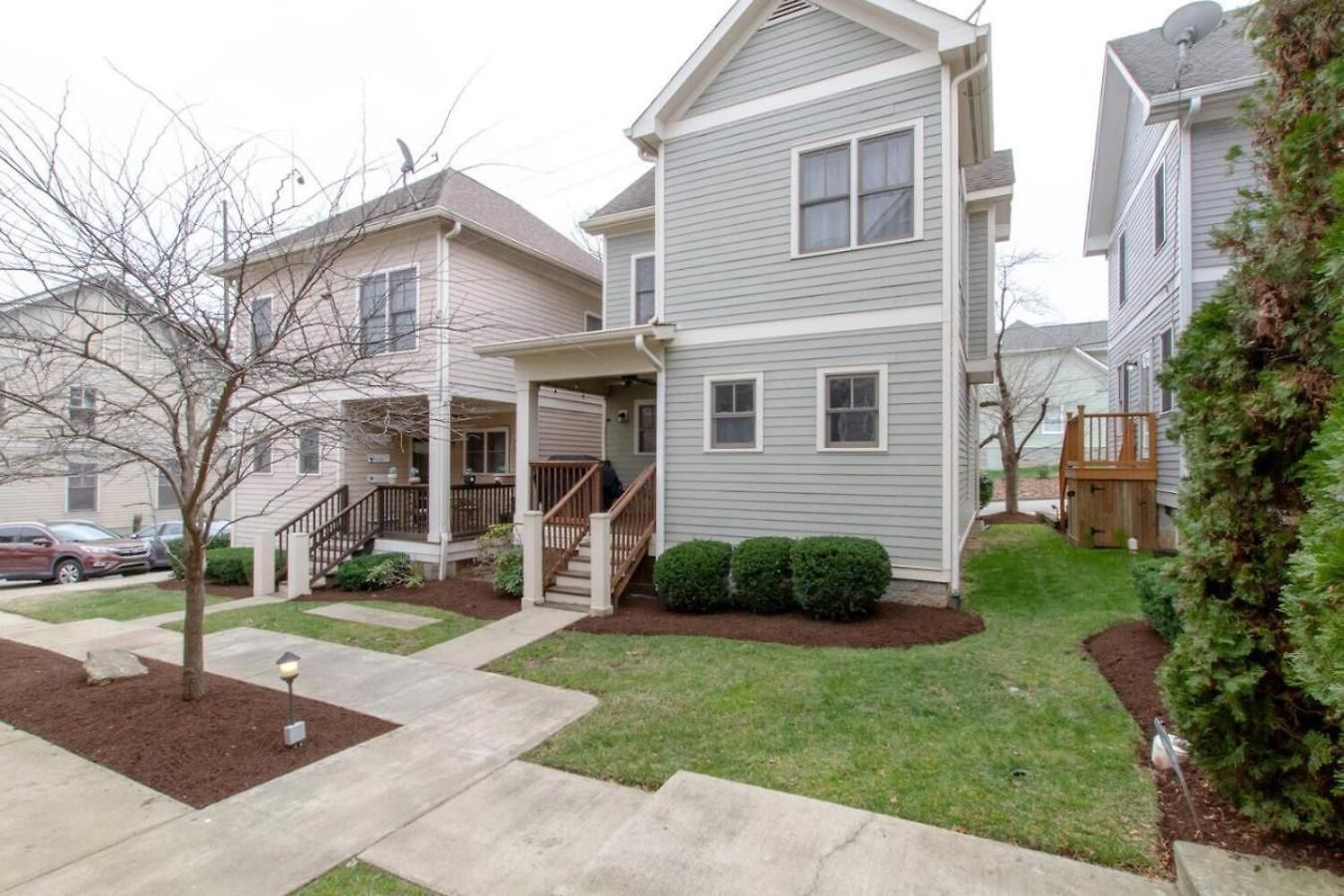 Vibrant Trendy Two Bedroom Near Marathon Village Holiday home Nashville