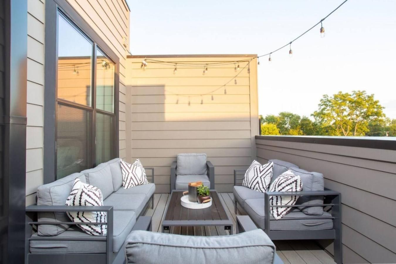 Holiday home East Nash Superstar- Skyline Views Terrace- Mural *