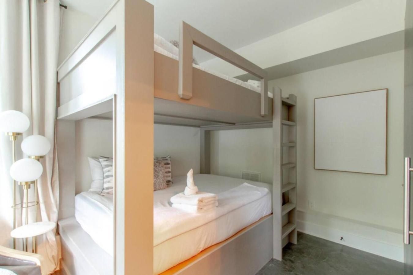 North Hideaway- Game Room- Spacious Holiday home Nashville