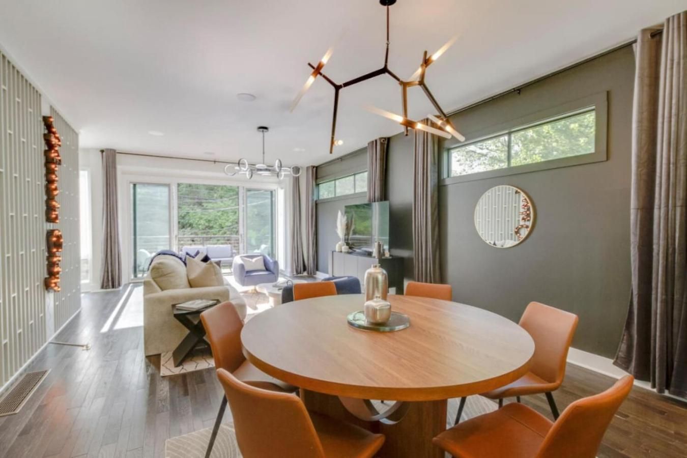 North Hideaway- Game Room- Spacious Holiday home