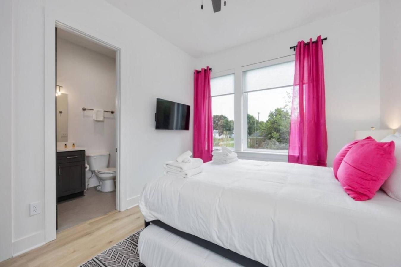 The Ryman 4 Bedroom Haven With Scenic Rooftop
