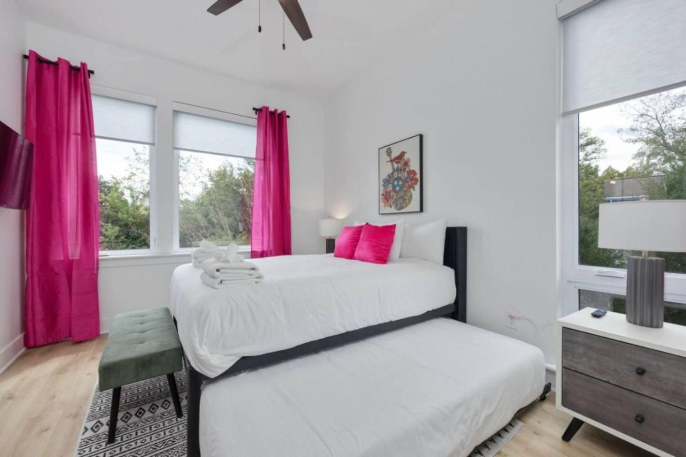 The Ryman 4 Bedroom Haven With Scenic Rooftop Holiday home