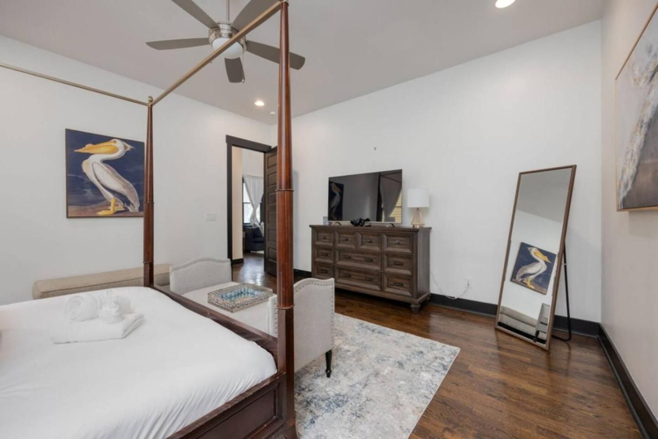 Tranquil East Nash Escape - Pool Table