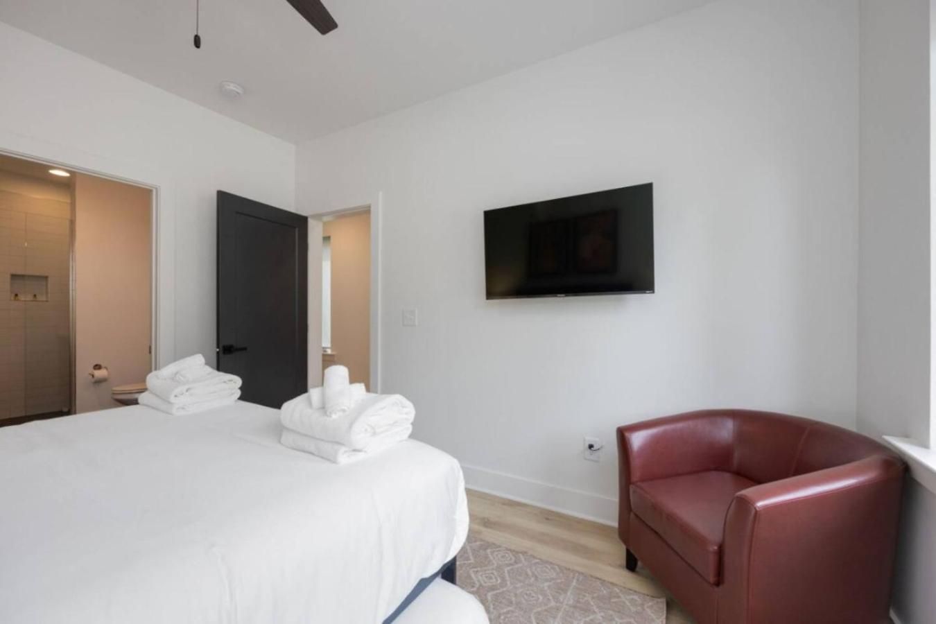 The Ryman 4 Bedroom Haven With Scenic Rooftop Nashville