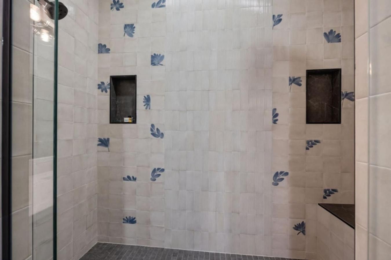 Hey Gorgeous Townhome 4 Bedrooms 4.5 Bathrooms Holiday home