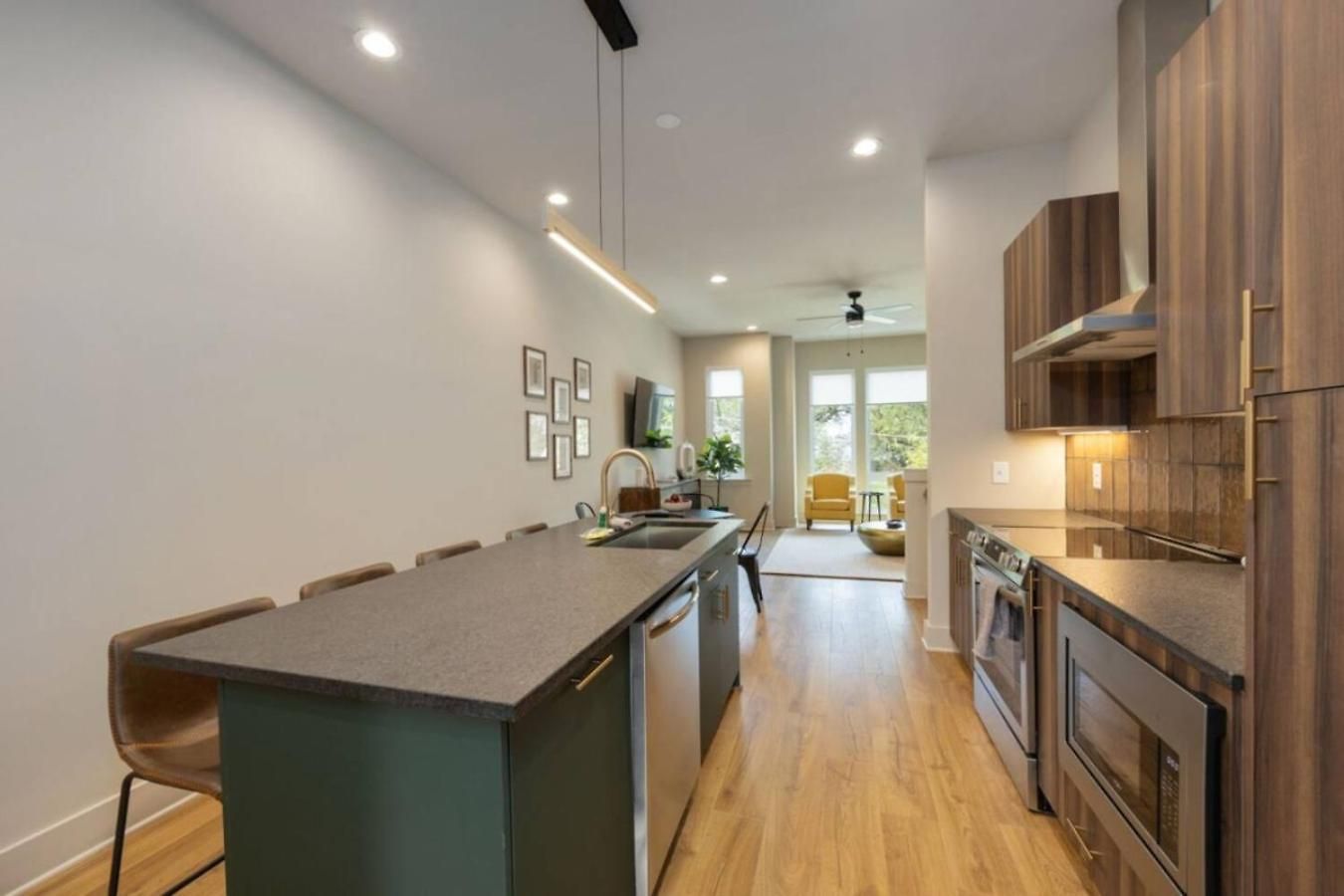 Tennessee Whiskey Townhome 4bd 4.5bth Holiday home *