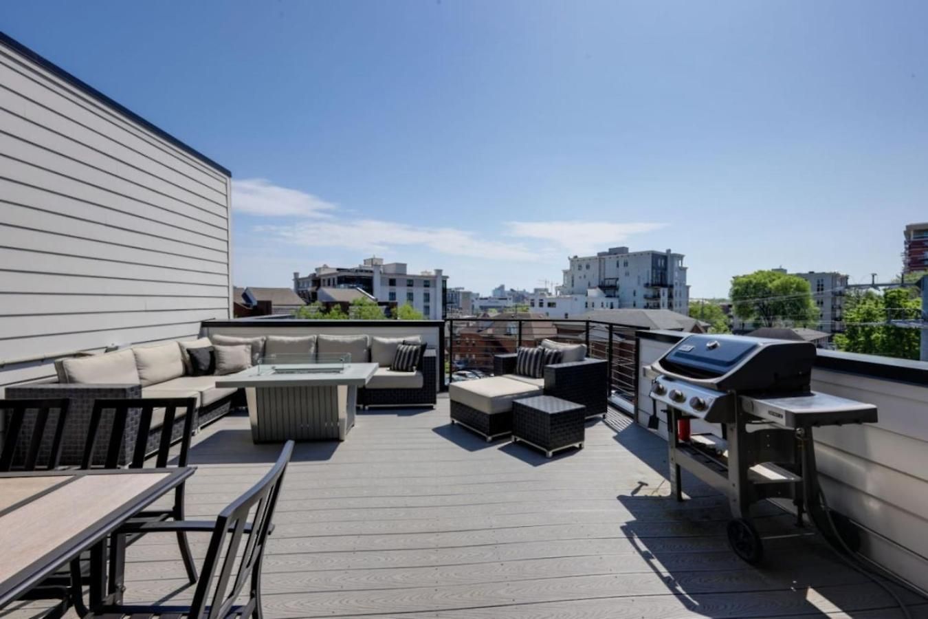Luxe Rooftop Lounge With Views And Games Nashville