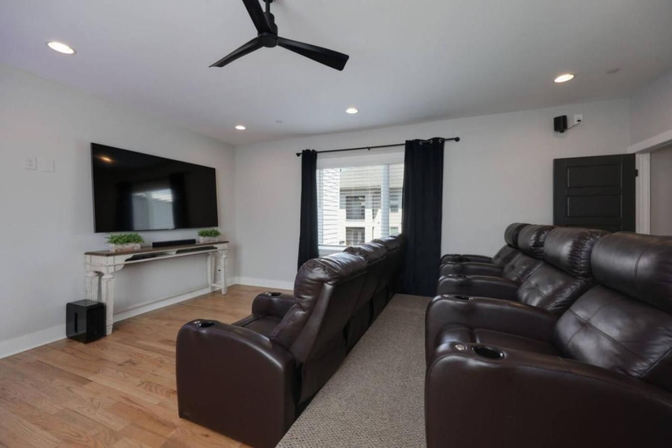 Luxe Rooftop Lounge With Views And Games * Nashville