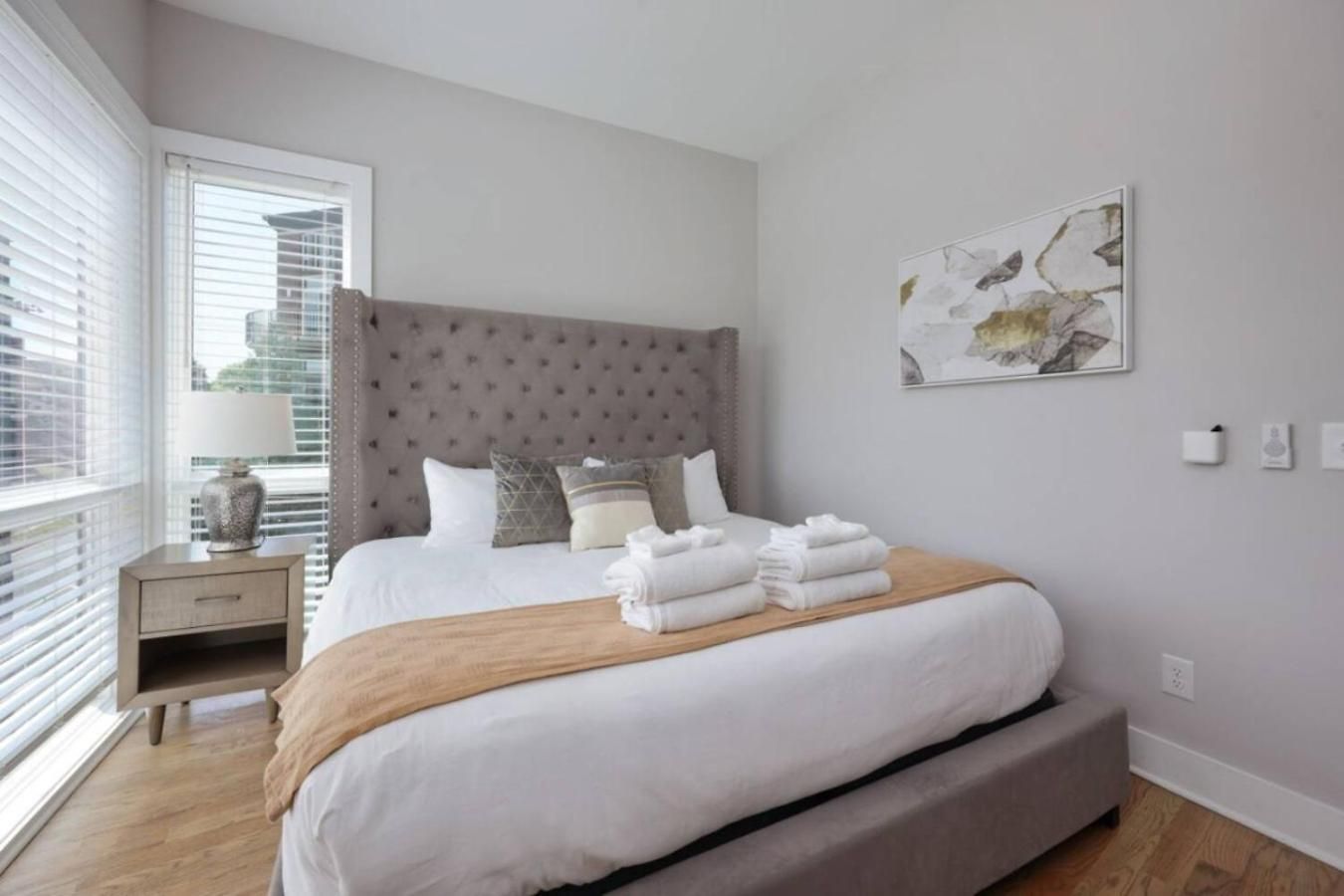 Holiday home Luxe Rooftop Lounge With Views And Games Nashville