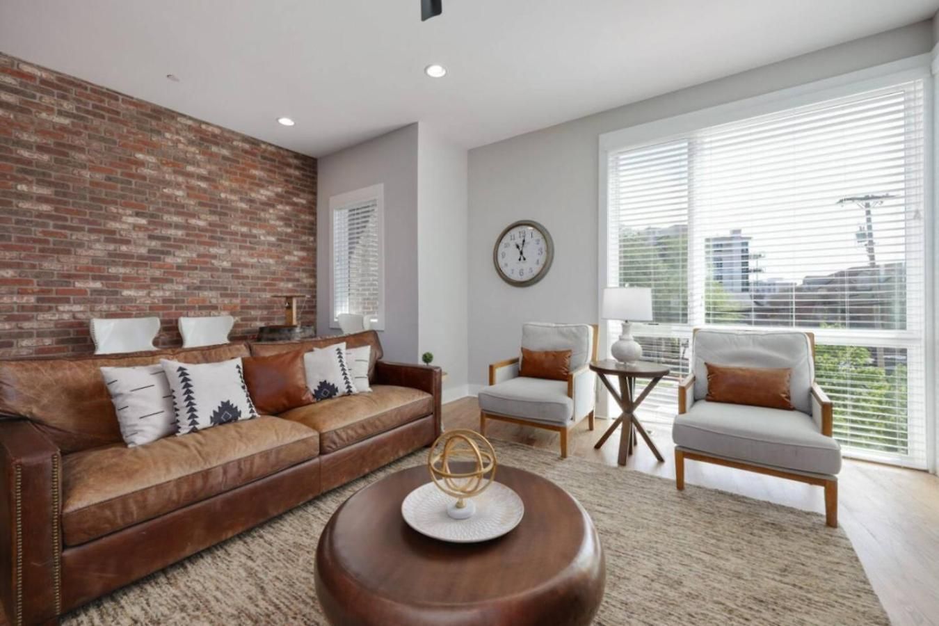 Holiday home Luxe Rooftop Lounge With Views And Games *