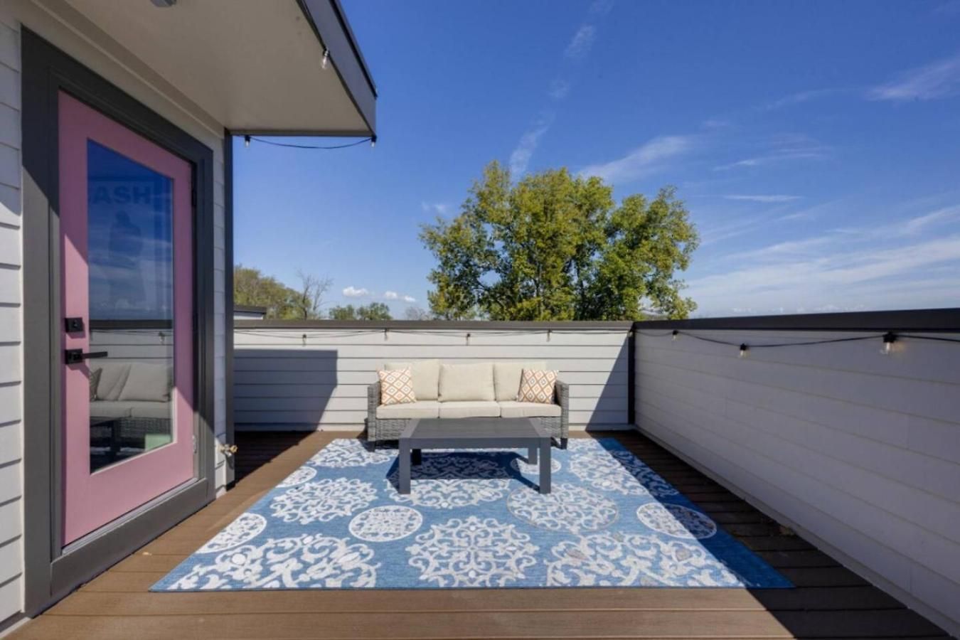 Music Four Bedrooms Four Bathrooms Stunning Rooftop