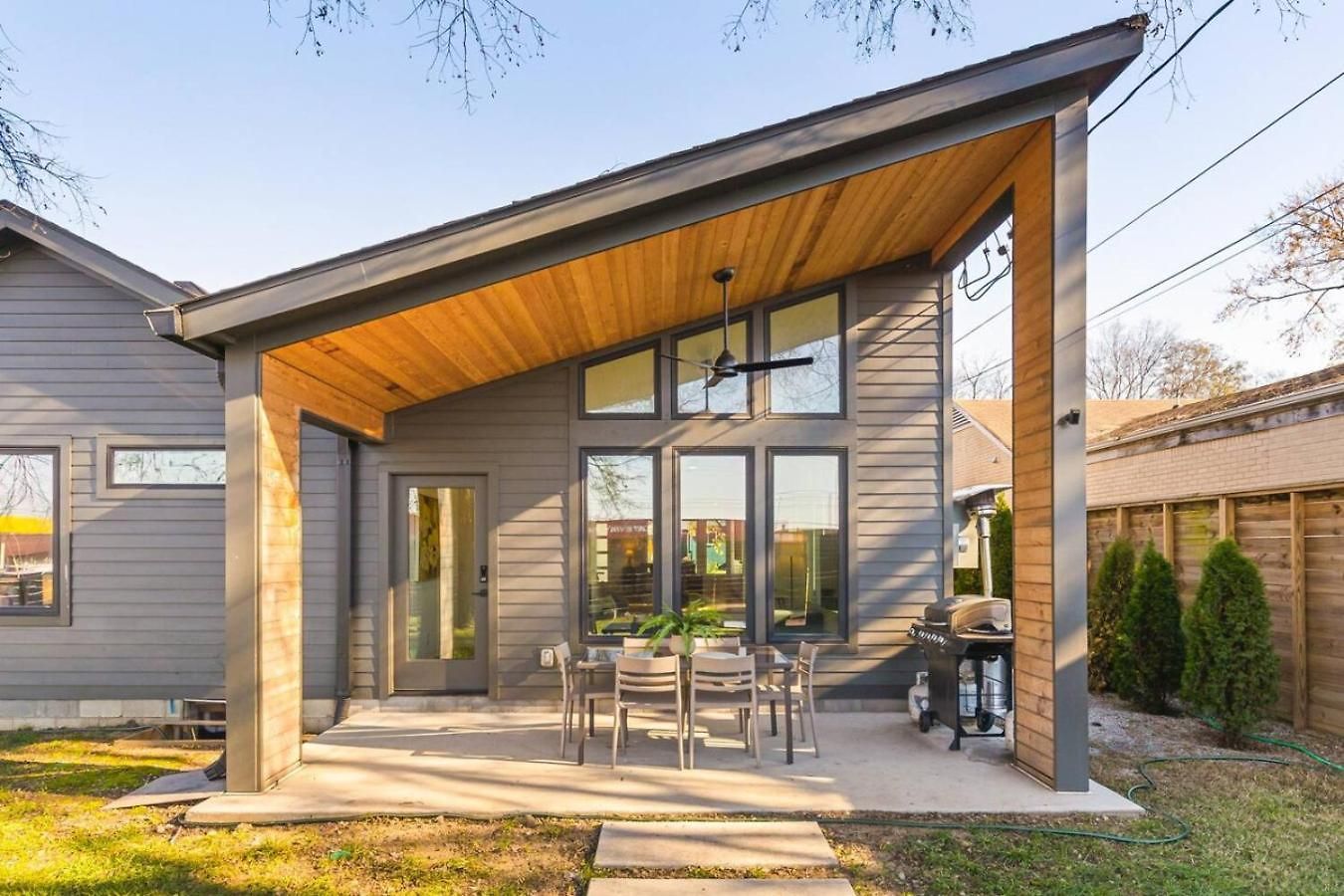 Walk To Restaurants Outdoor Patio With Grill And Fit Pit 1 Mile To Stadium And Downtown * Nashville