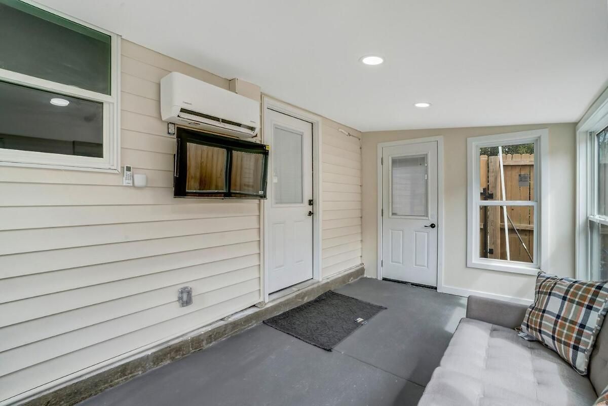 Adorable, Cozy, Private 1bed1bath, Fenced Yard, Sunroom, Deck Holiday home