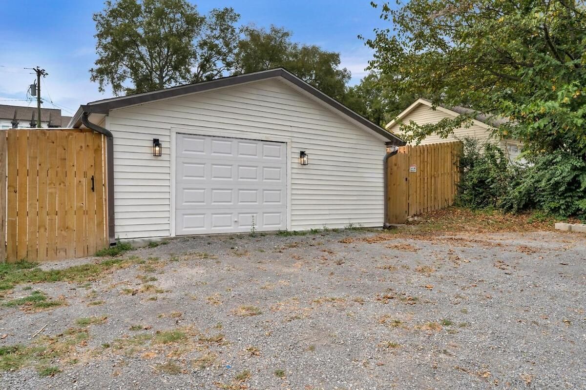 Adorable, Cozy, Private 1bed1bath, Fenced Yard, Sunroom, Deck *