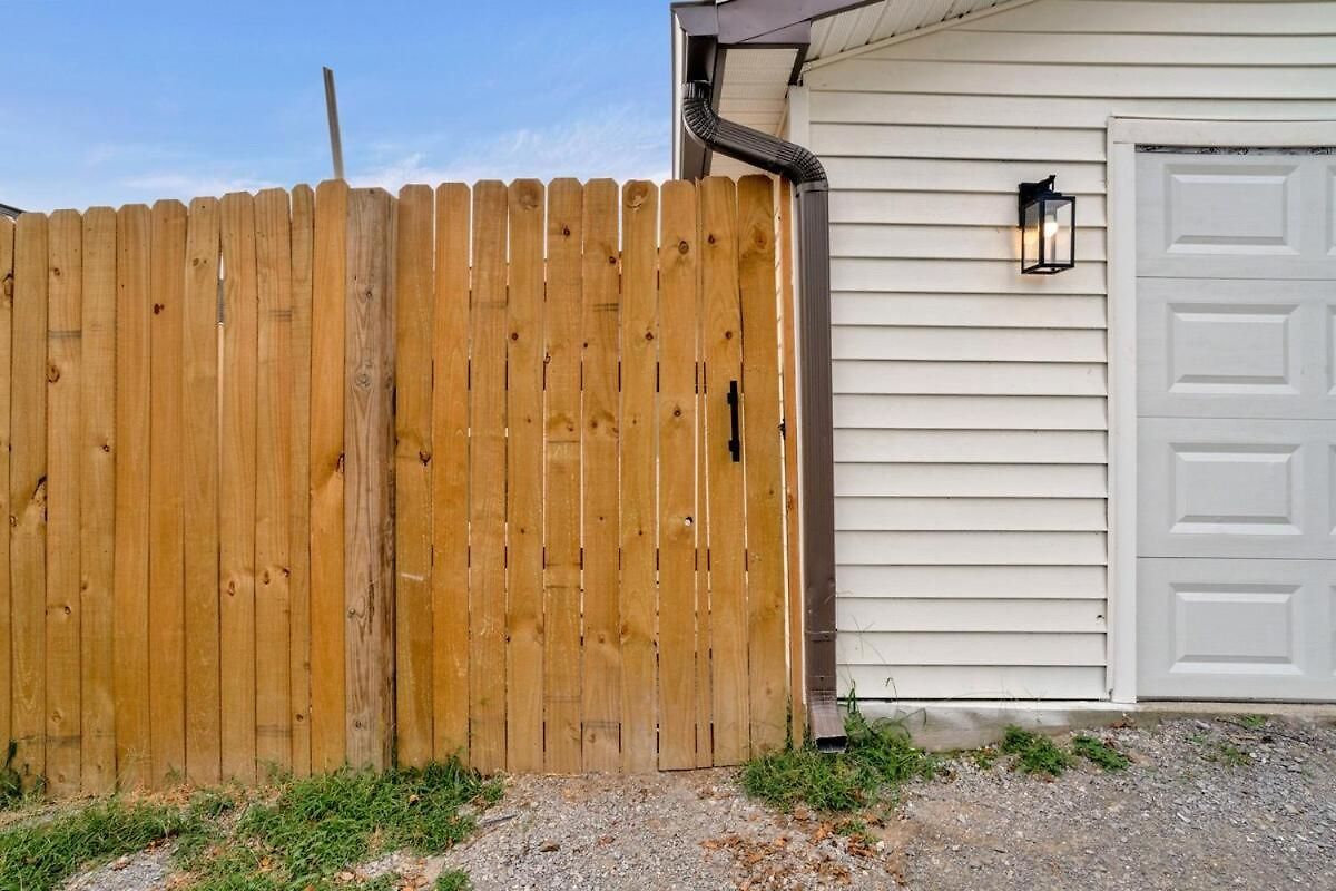 Adorable, Cozy, Private 1bed1bath, Fenced Yard, Sunroom, Deck Holiday home *