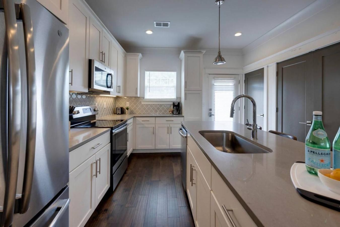 Holiday home Beautiful Townhomes 2 Units With Outdoor Patios *