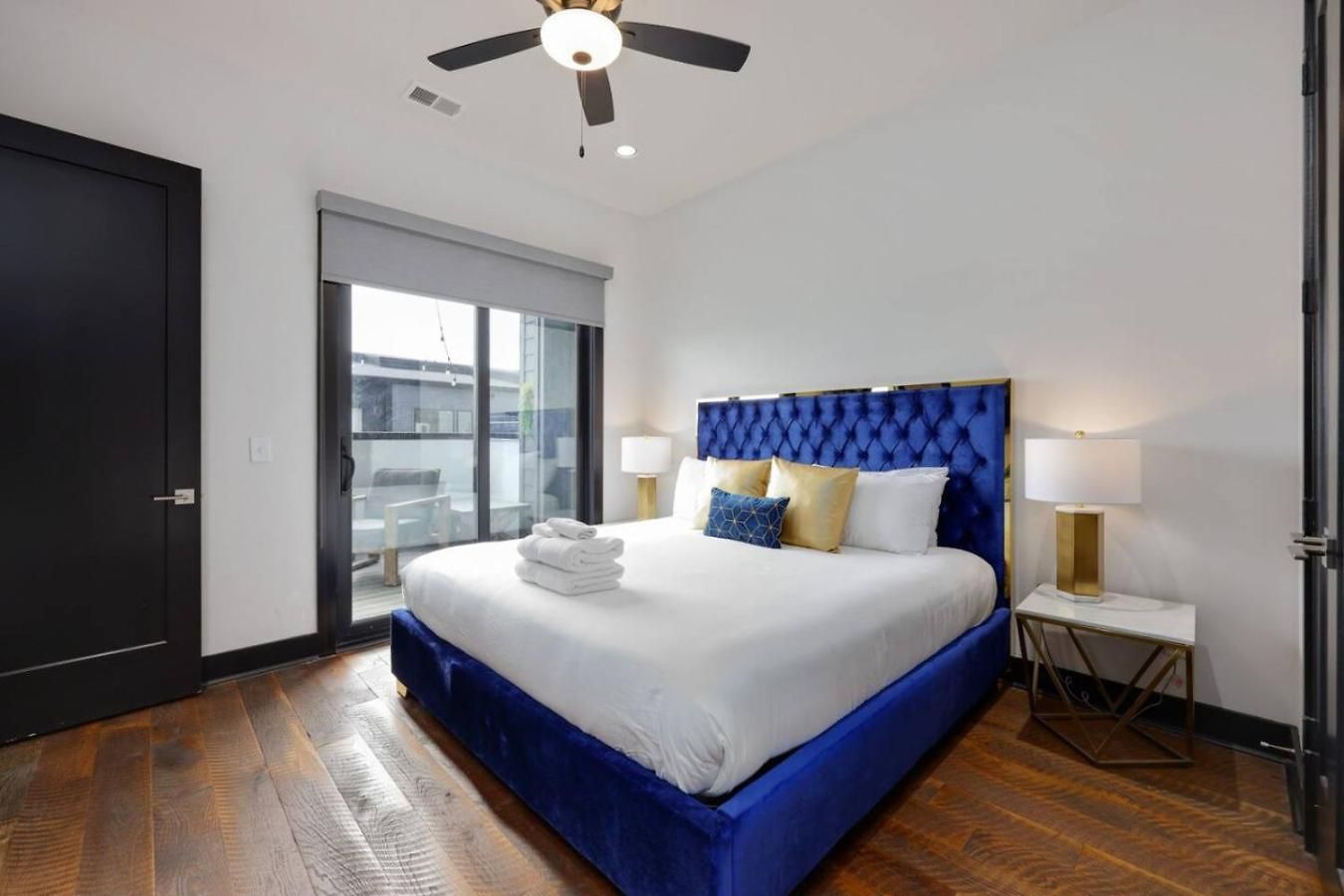 Two Townhomes Blue Dreams And Rustic Elegance *