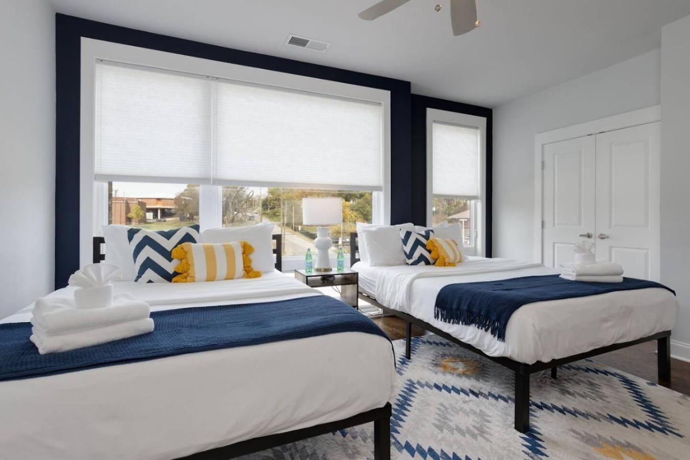 Holiday home Superstar Ultra Luxury Minutes To Downtown *