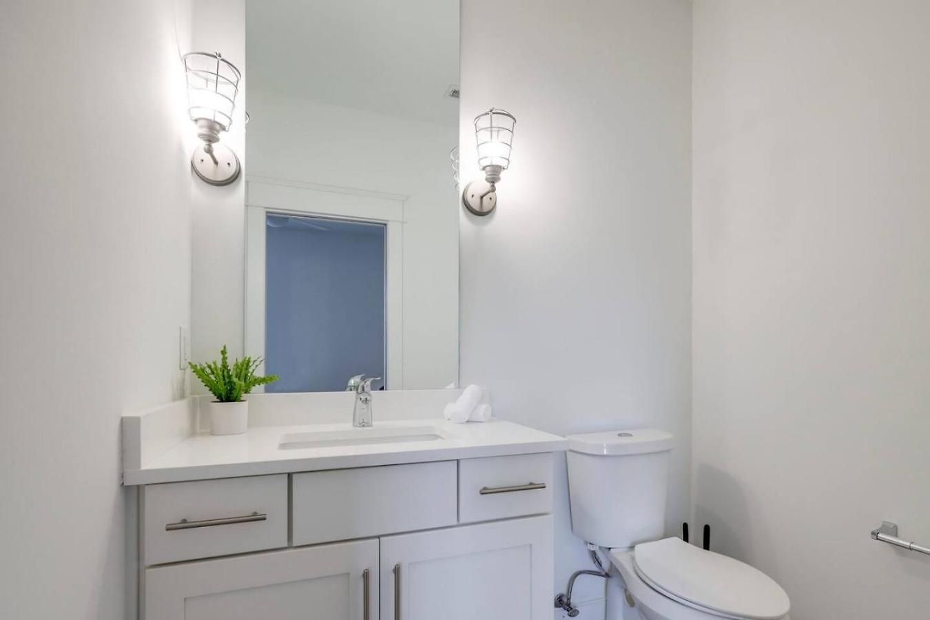 Two Gorgeous Homes Twenty Guests Amazing Location Nashville