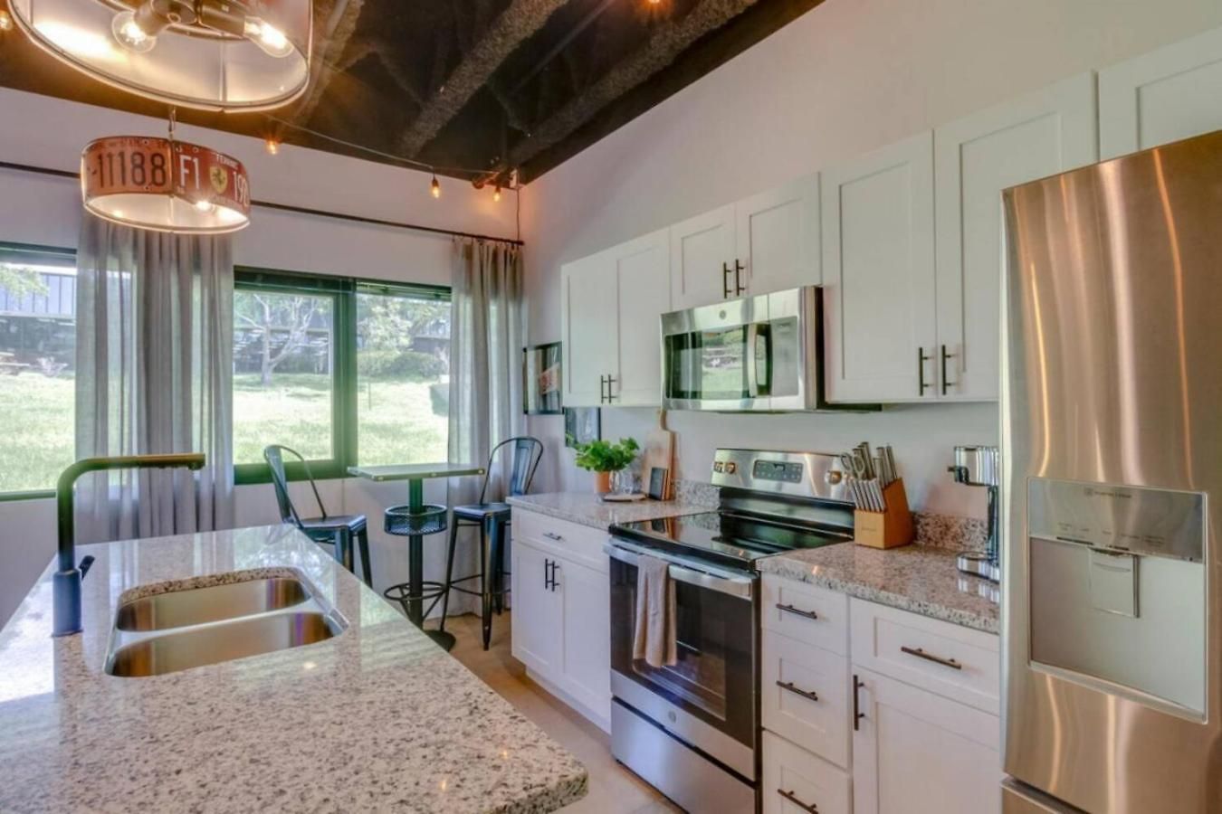 Stylish Haven In South *