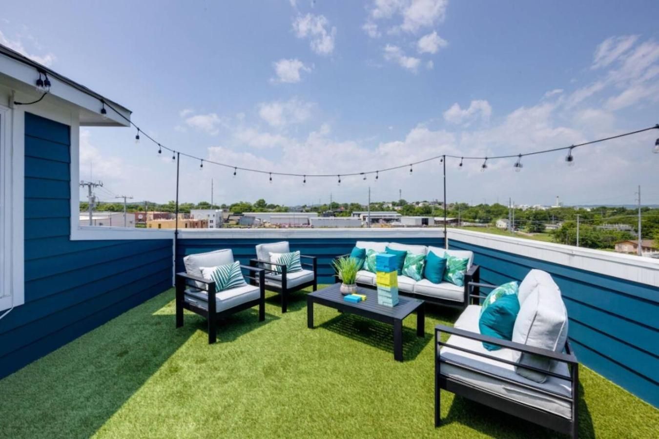 Nations Elegance Rooftop And Private Patio Holiday home *