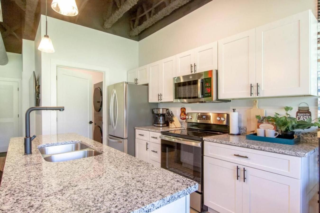Vibrant Retreat - South