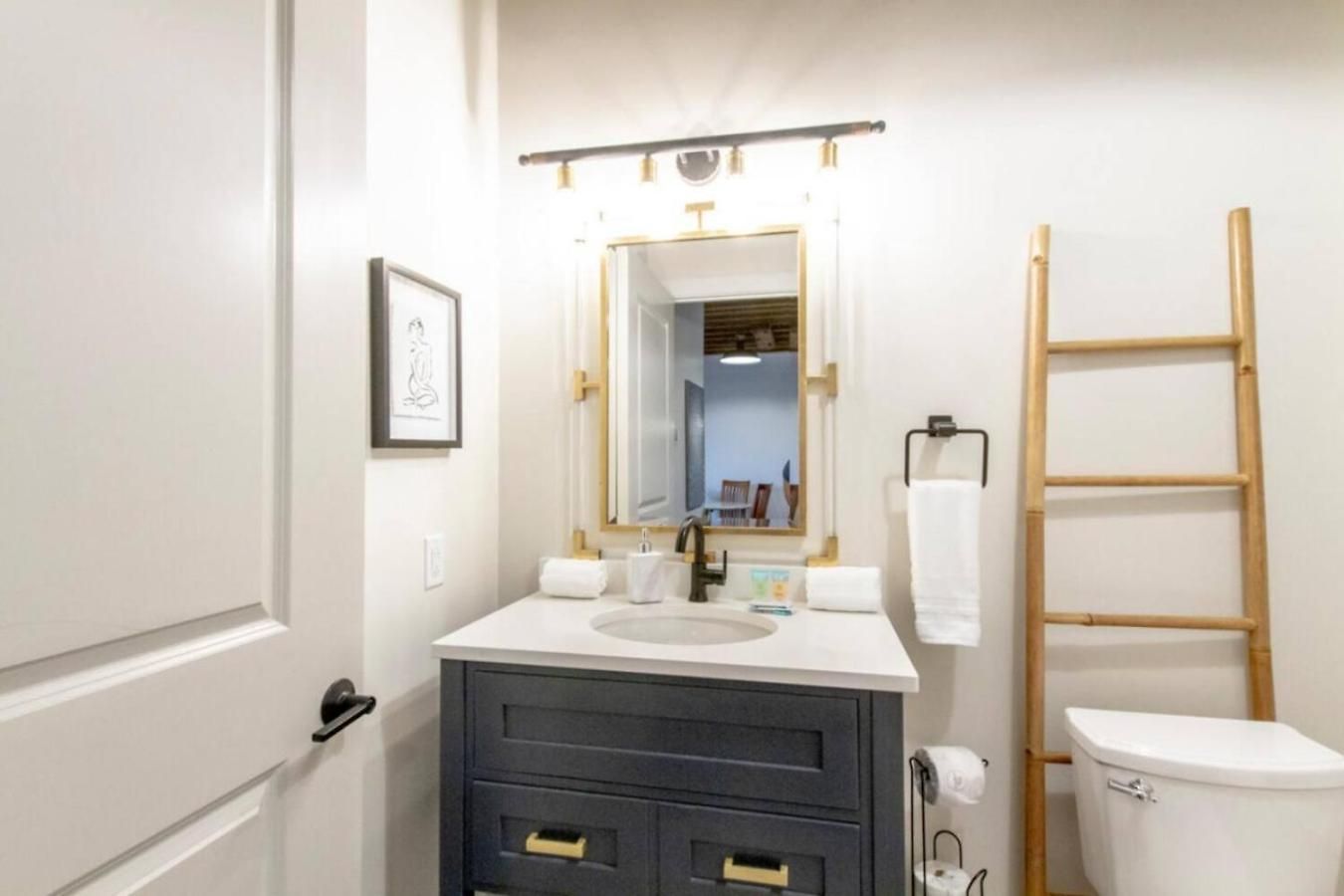 Stylish With Urban Charm Apartment