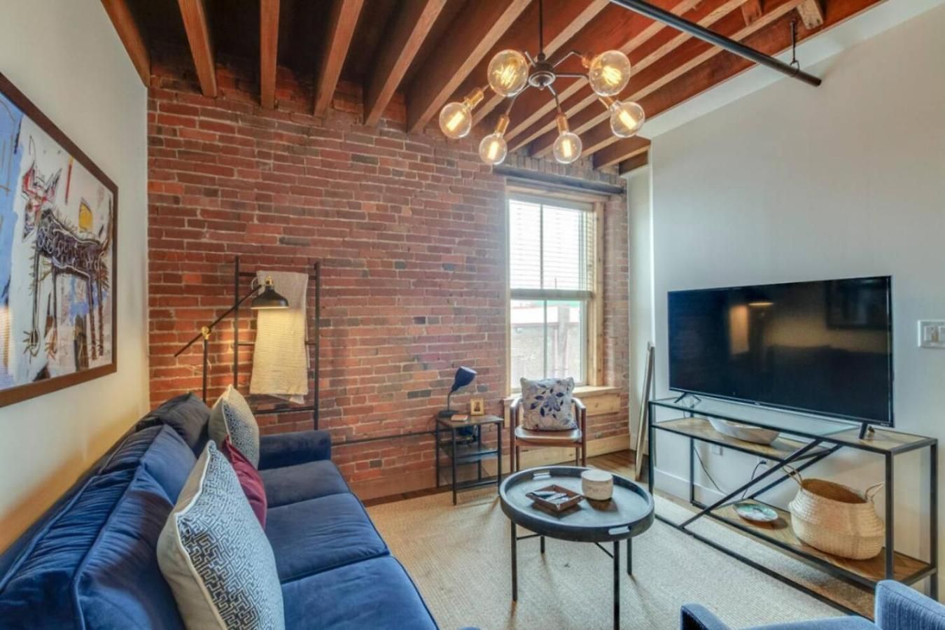 Stylish With Urban Charm Apartment