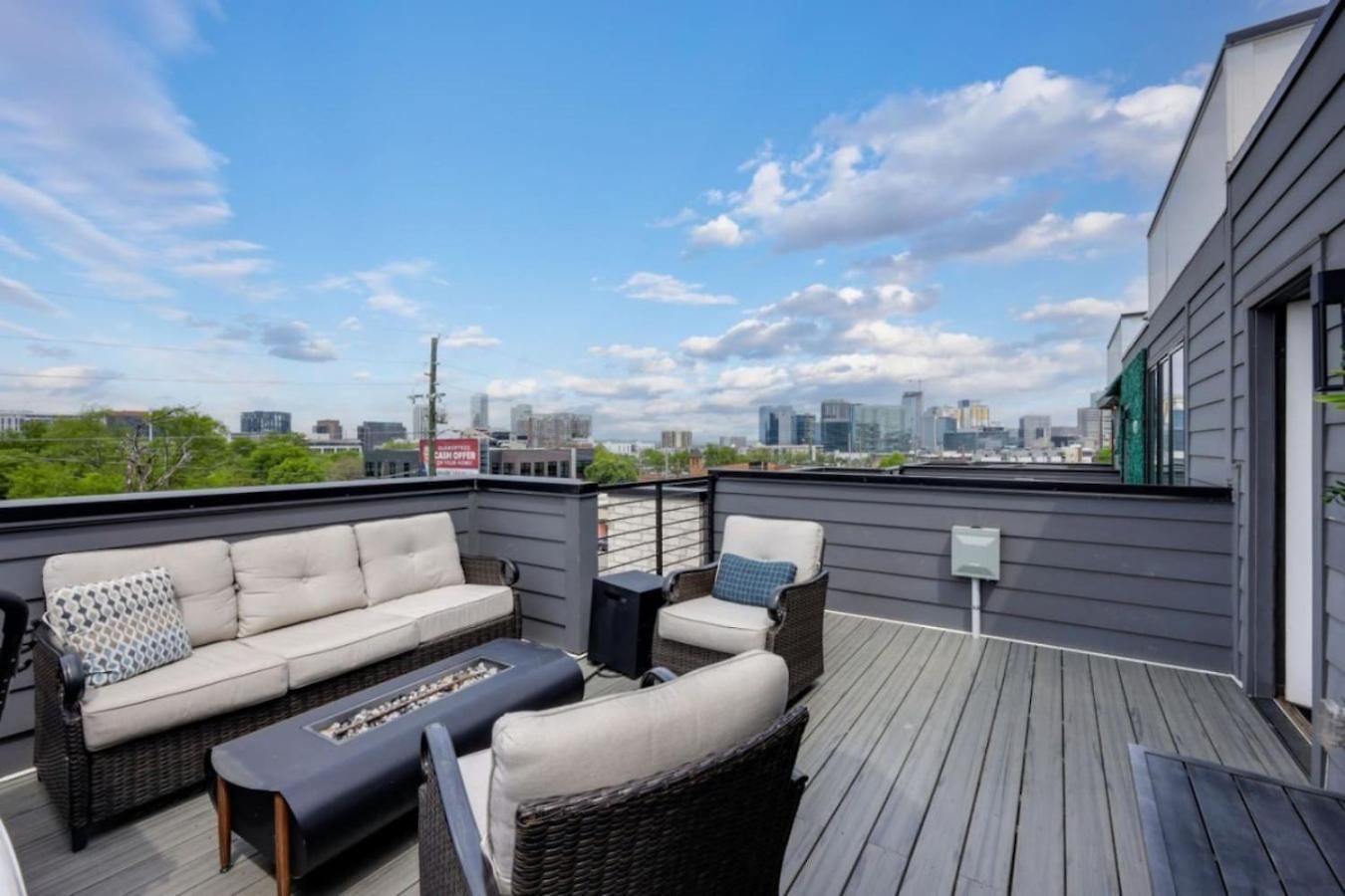 Urban Elegance Rooftop Lounge With Hot Tub *