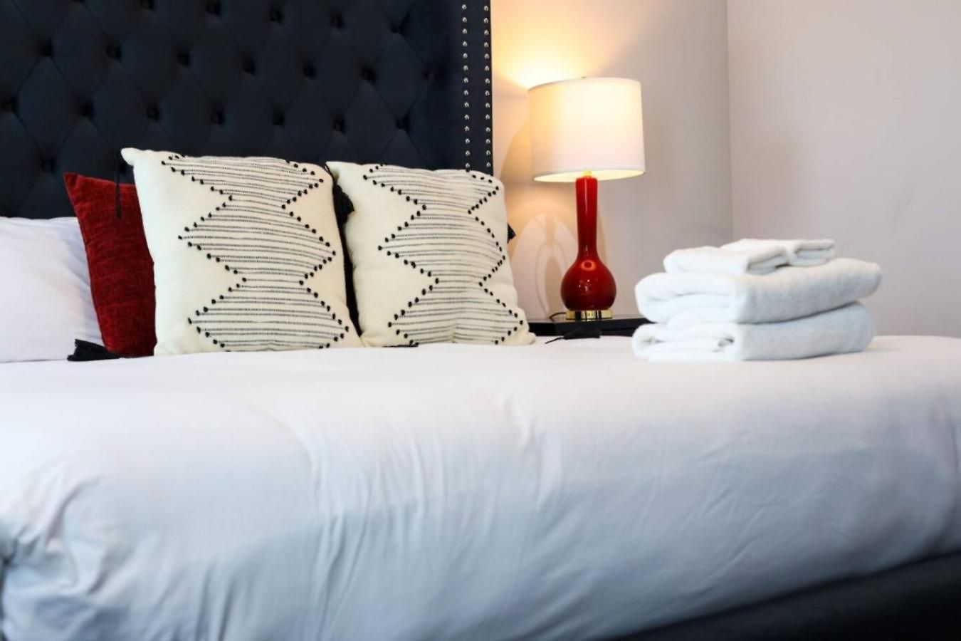 Urban Elegance Rooftop Lounge With Hot Tub Nashville