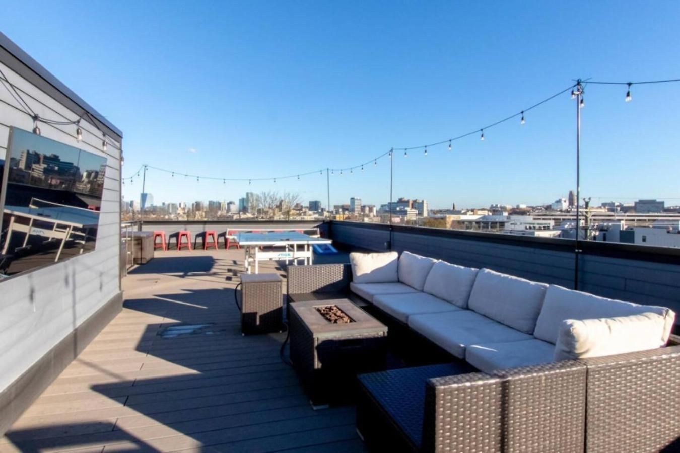 Spacious And Modern 2 Rooftops Stage Games And * Nashville